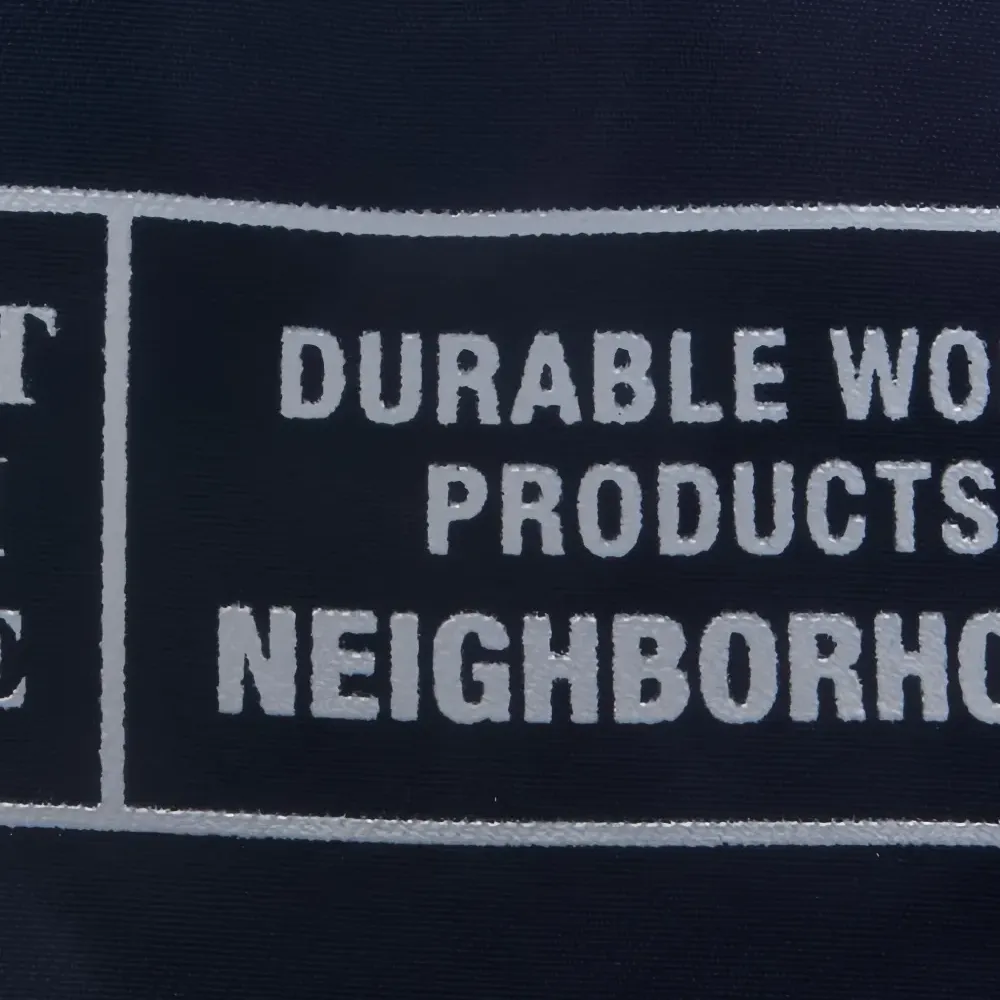 Бейсболка с логотипом из сетки