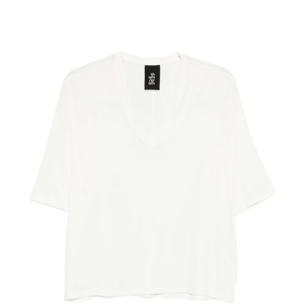 Футболка с V-образным вырезом