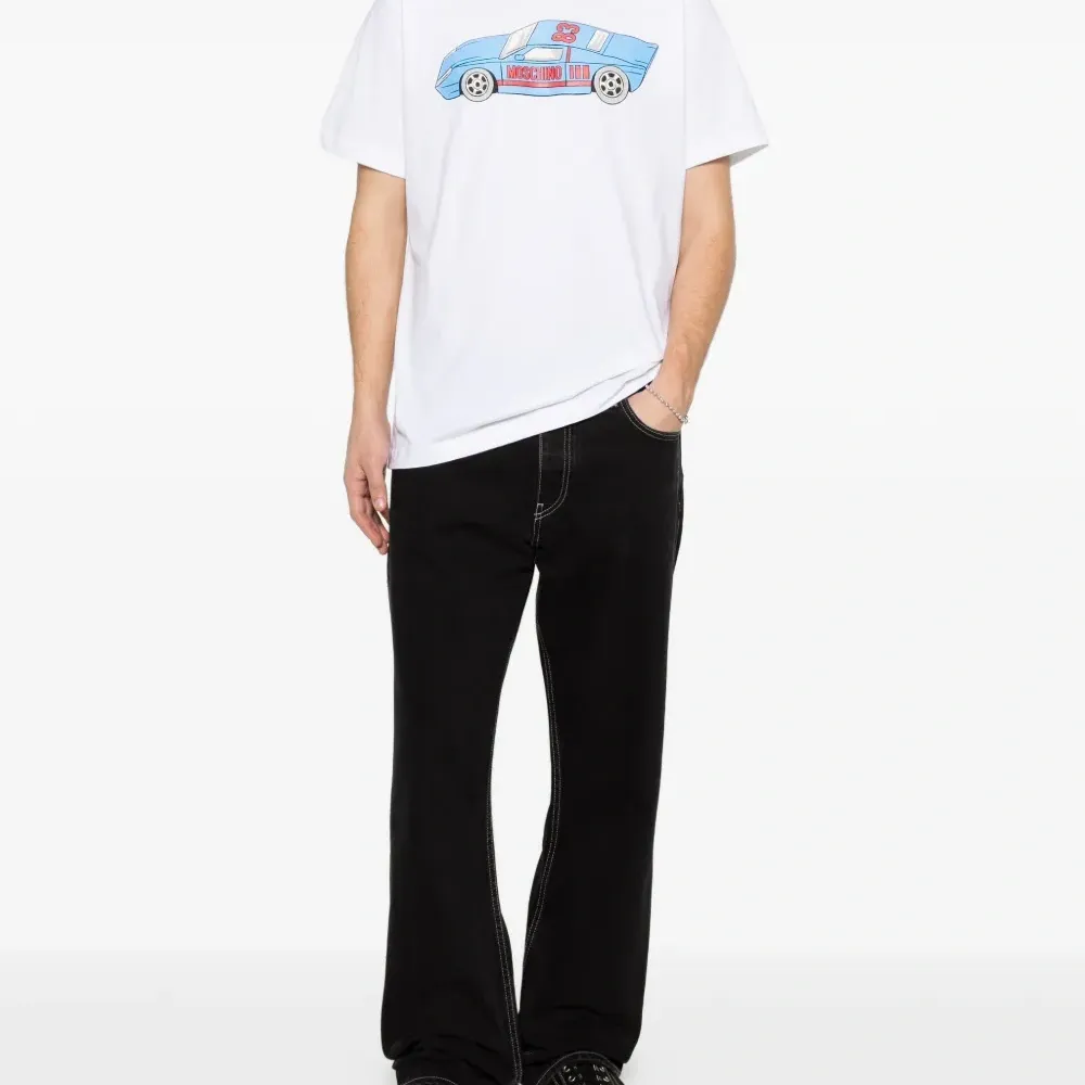 Футболка с принтом автомобиля