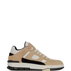 Кроссовки с перфорированными вставками