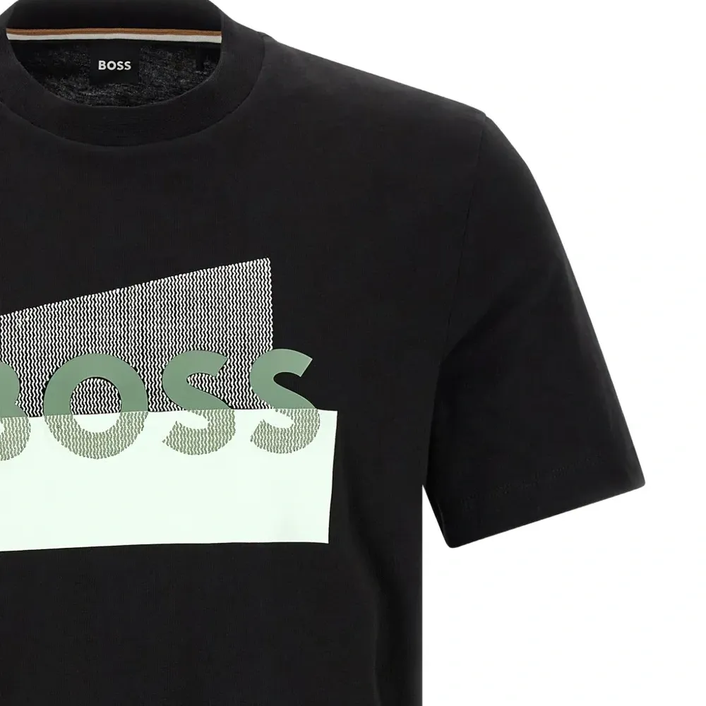 Футболка с логотипом