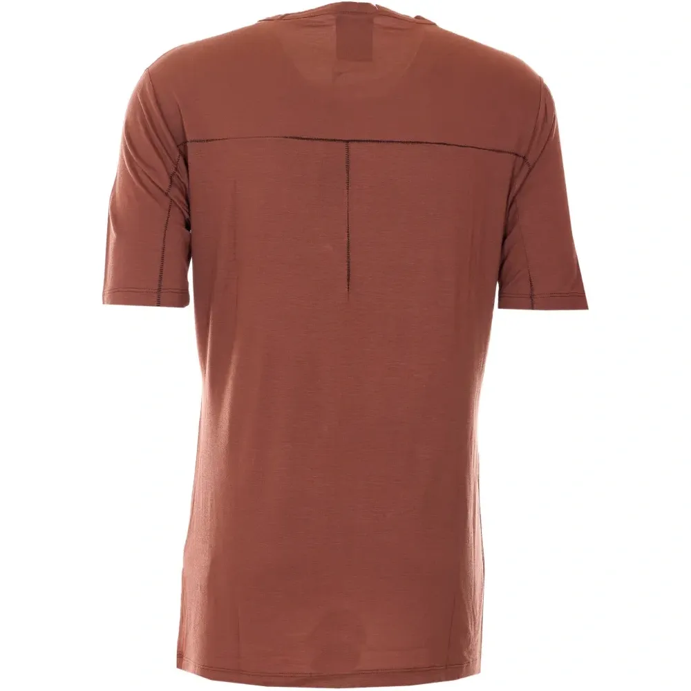 Футболка с круглым вырезом