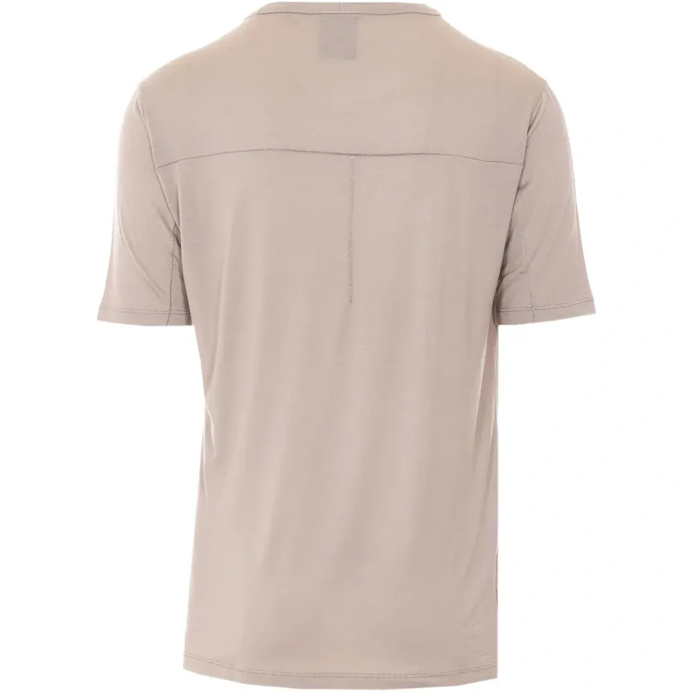 Футболка с круглым вырезом и эластичной отделкой