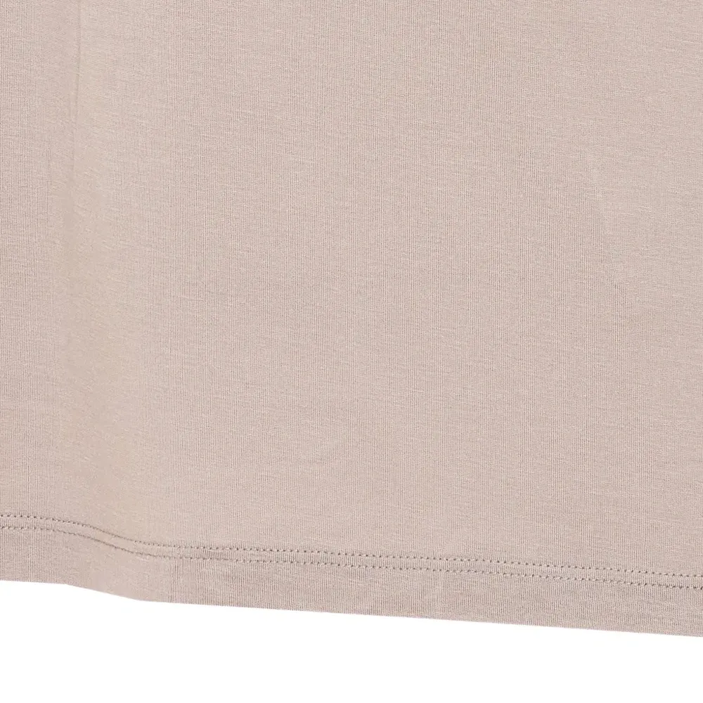 Футболка с круглым вырезом и эластичной отделкой