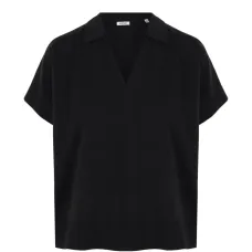 Футболка с V-образным вырезом