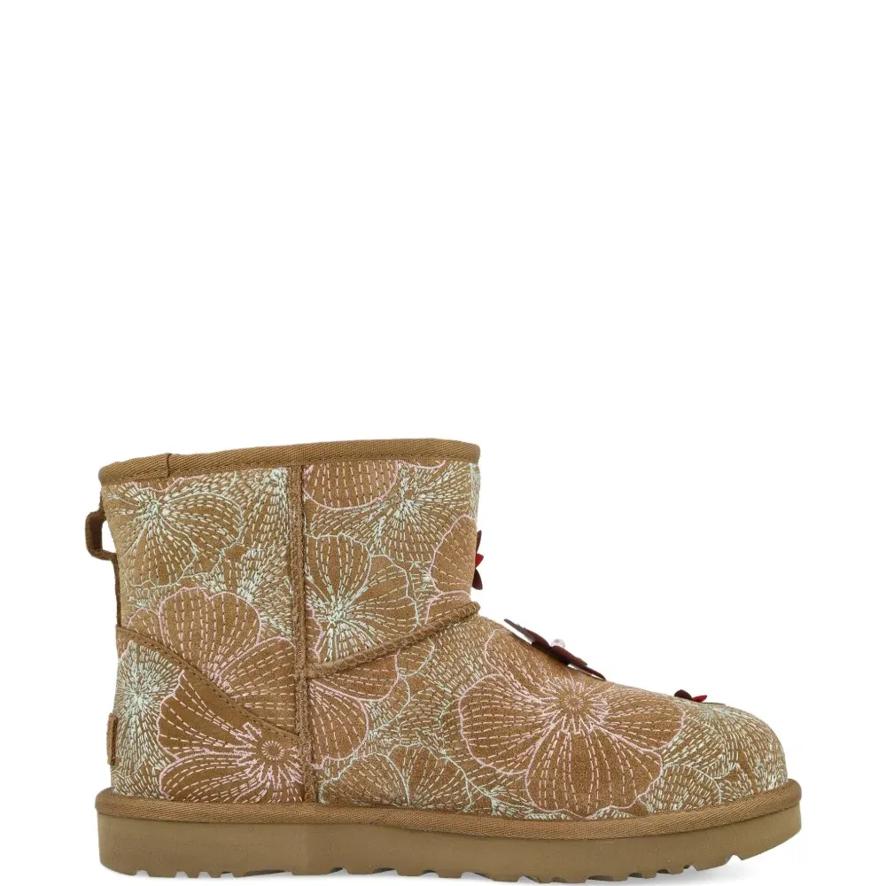 Мини-ботильоны Meadow с вышивкой и цветочными аппликациями