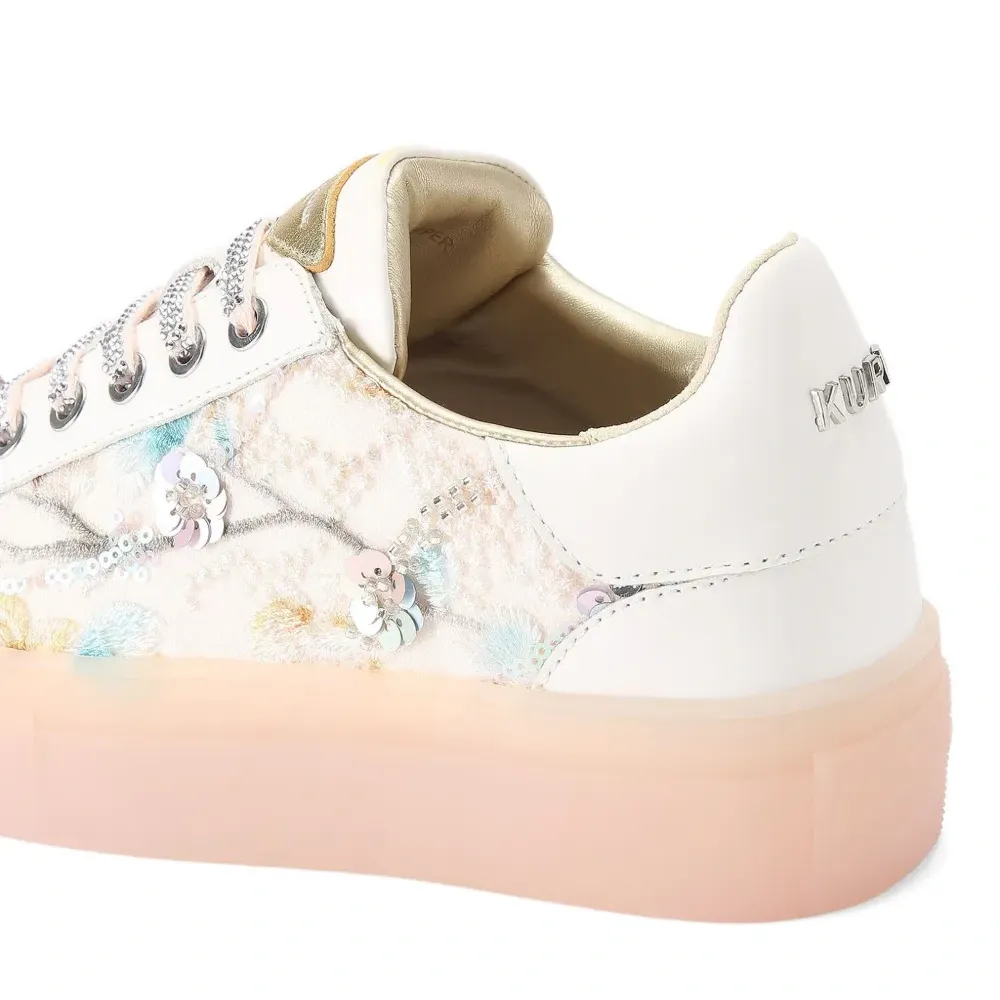 Кроссовки с кристаллами