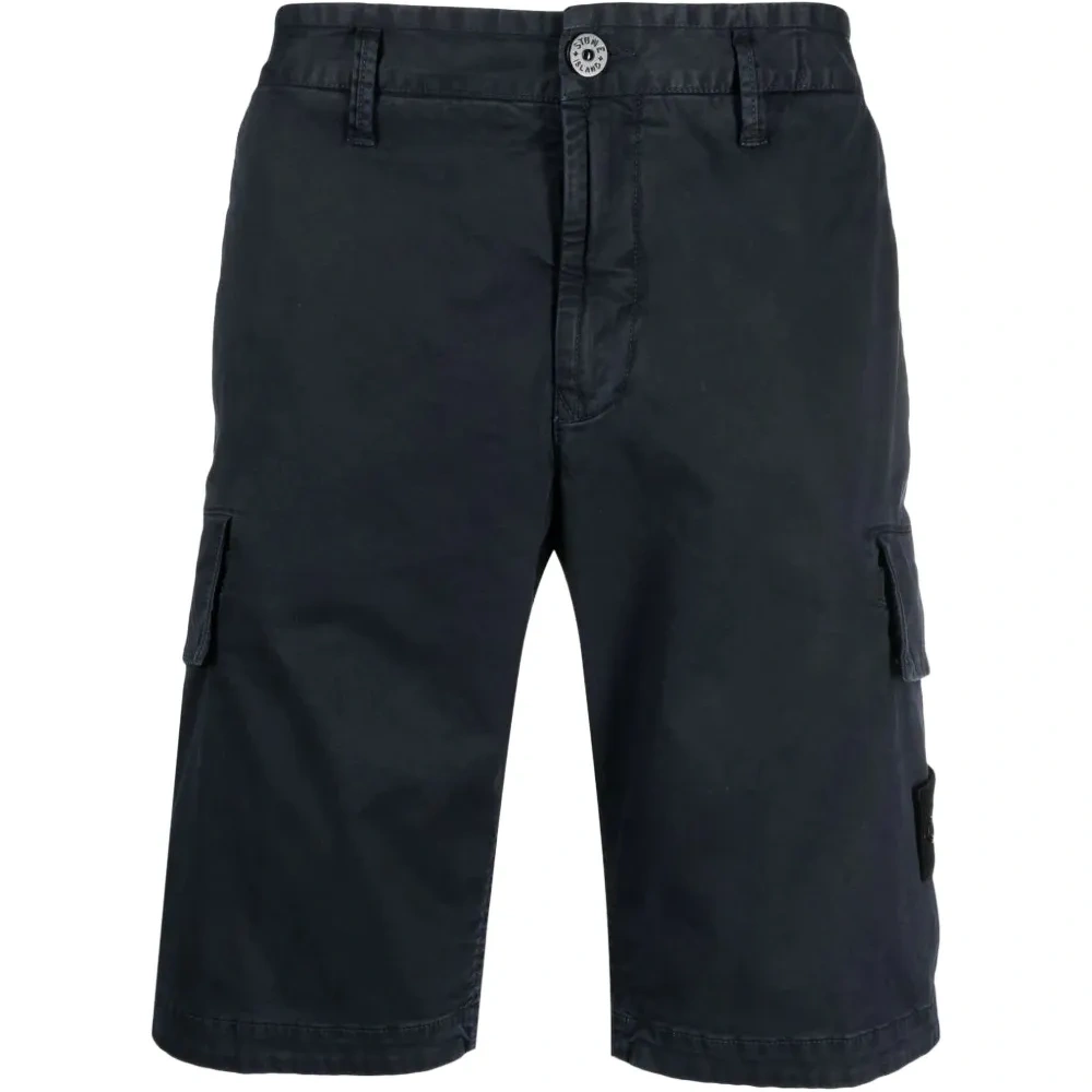 Шорты с накладными карманами