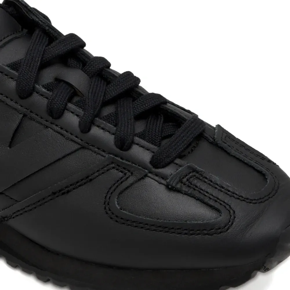 Кроссовки с комбинированными вставками 471