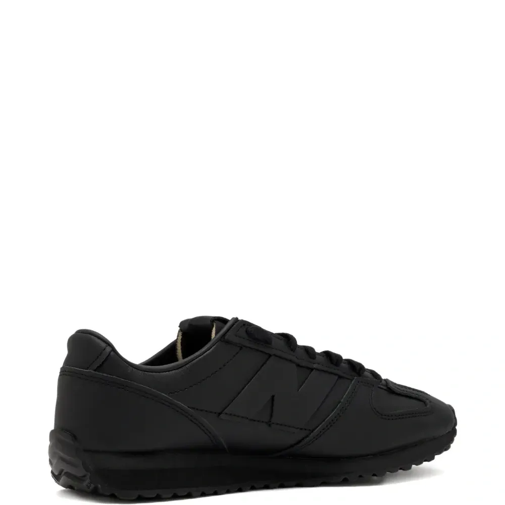 Кроссовки с комбинированными вставками 471