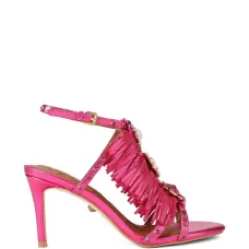 Босоножки с бахромой, украшенные драгоценными камнями Босоножки с бахромой, украшенные драгоценными камнями