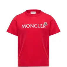 Красная футболка с логотипом