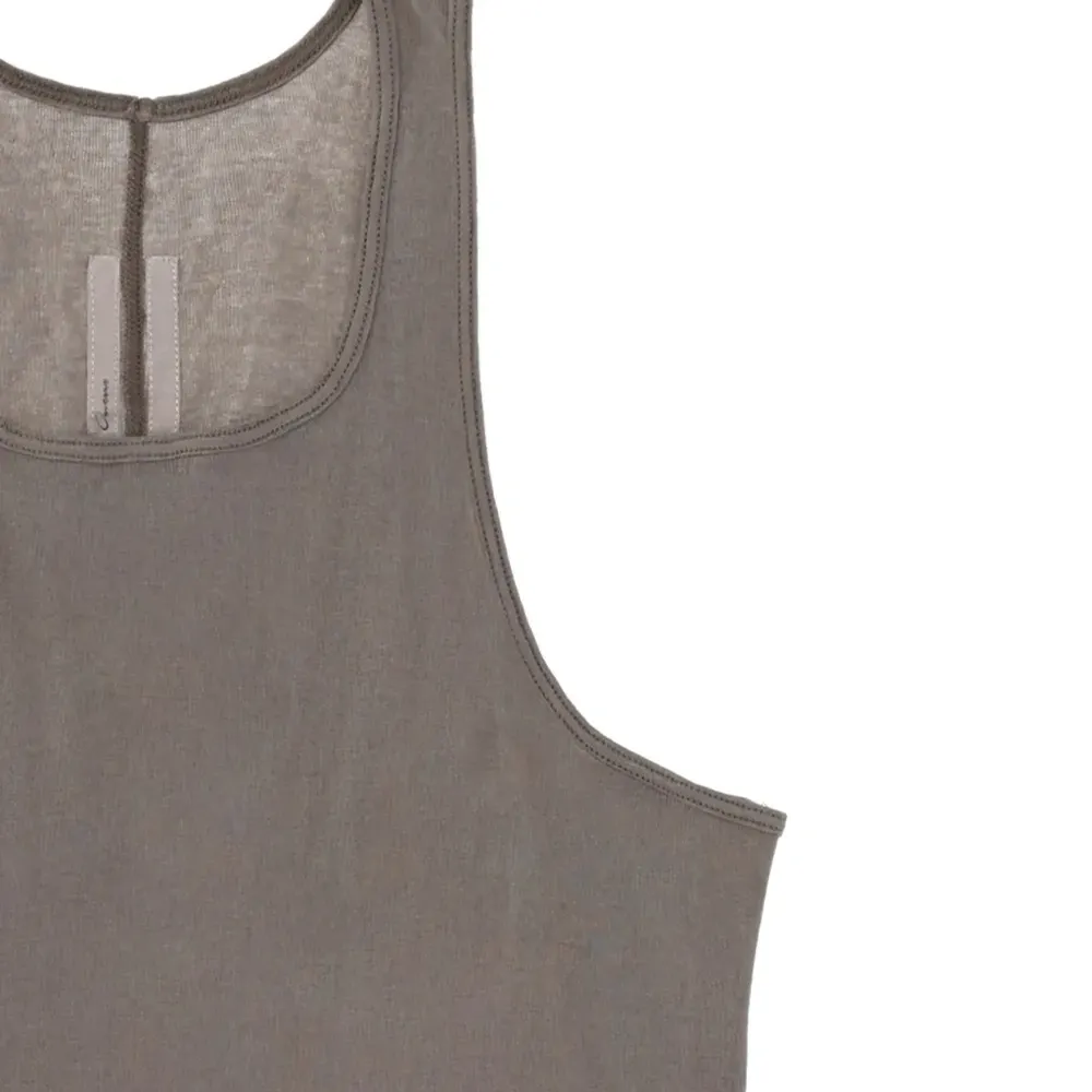 Топ с вырезом-лодочка