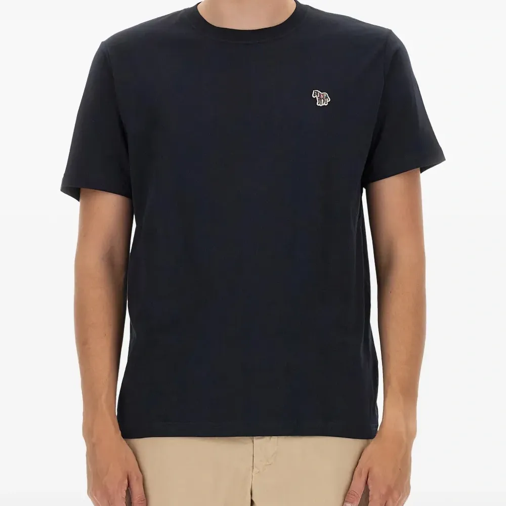 Футболка с нашивкой в виде зебры