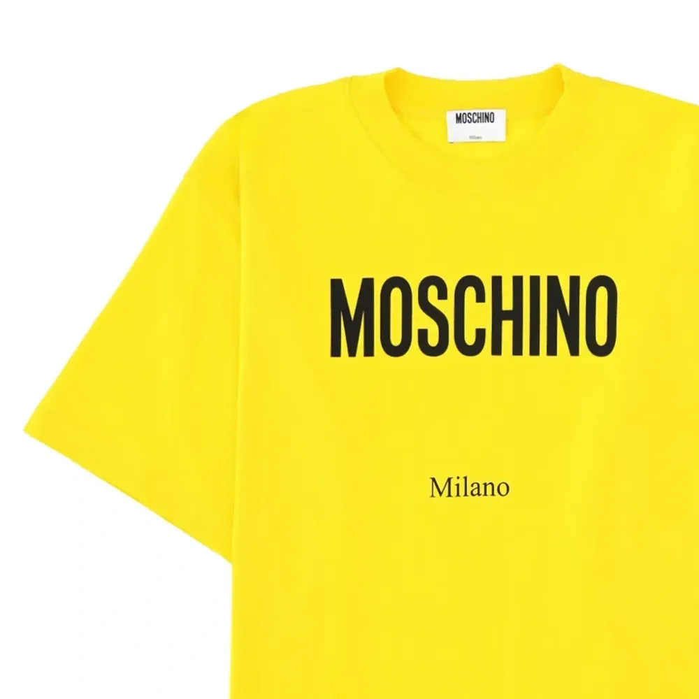 Футболка с принтом логотипа