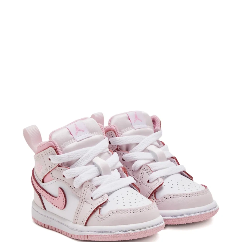 Кроссовки Jordan 1