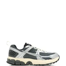 Кроссовки Vomero 5