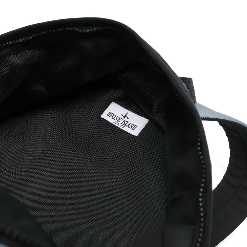 Рюкзак с тиснённым логотипом