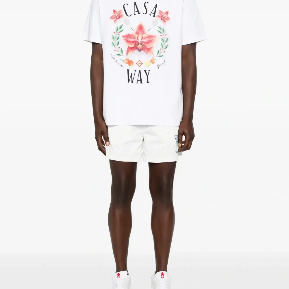 Футболка с цветочным принтом