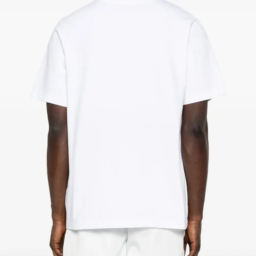 Футболка с цветочным принтом