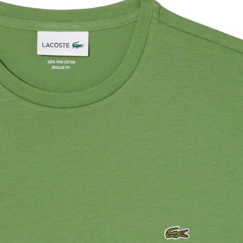 Футболка с круглым вырезом