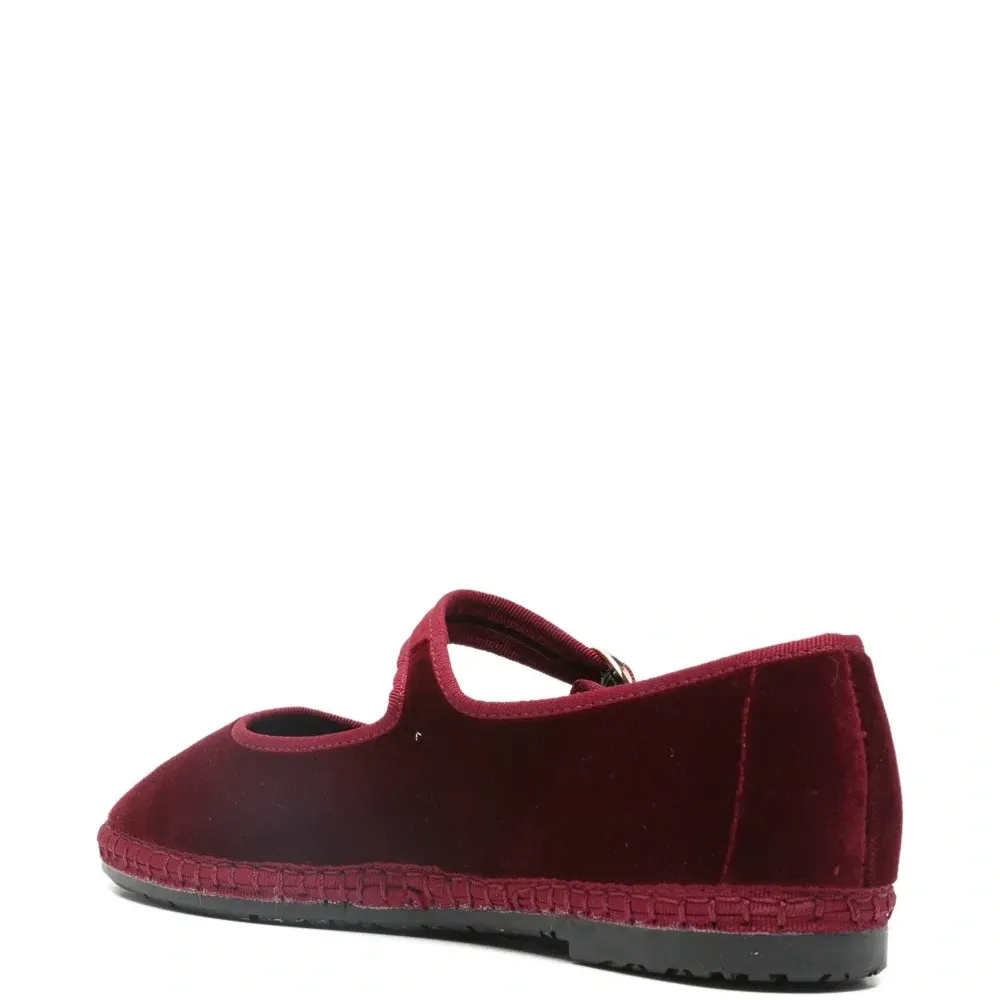 Балетки Lucrecia с одним ремешком