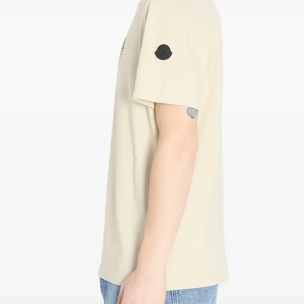 Футболка с короткими рукавами и логотипом