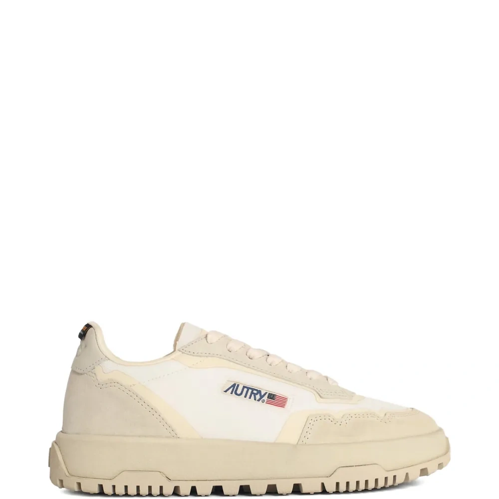 Кроссовки Wildpace Low с панелями