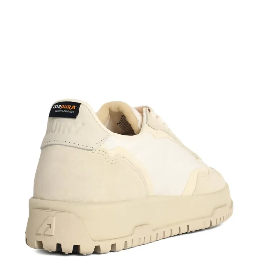 Кроссовки Wildpace Low с панелями