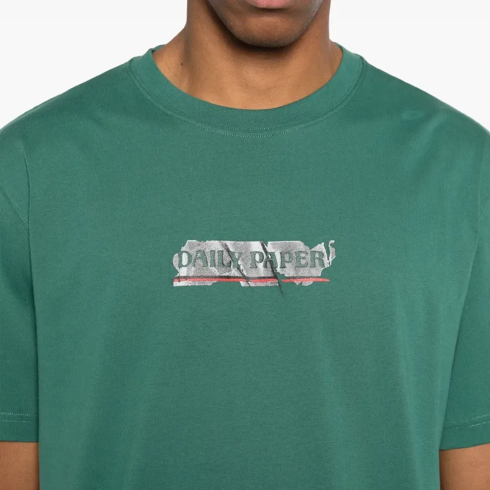 Футболка с нашивкой Dias