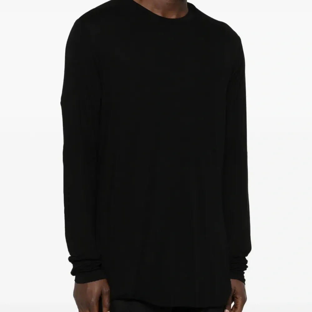 Футболка с длинными рукавами