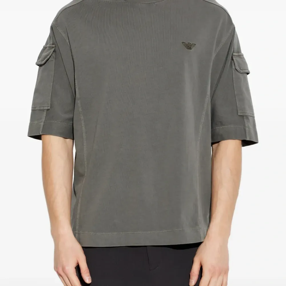 Футболка с круглым вырезом