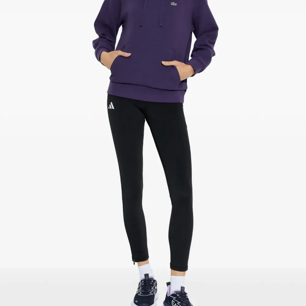 Кроссовки с логотипом