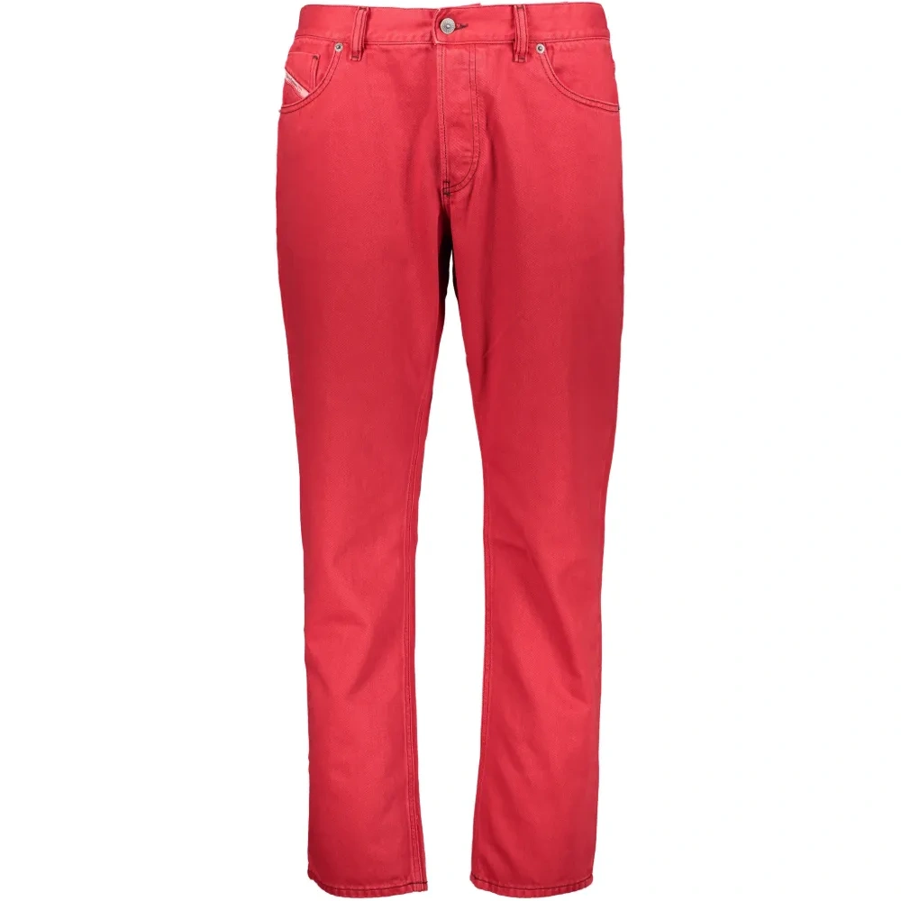 Современные прямые джинсы