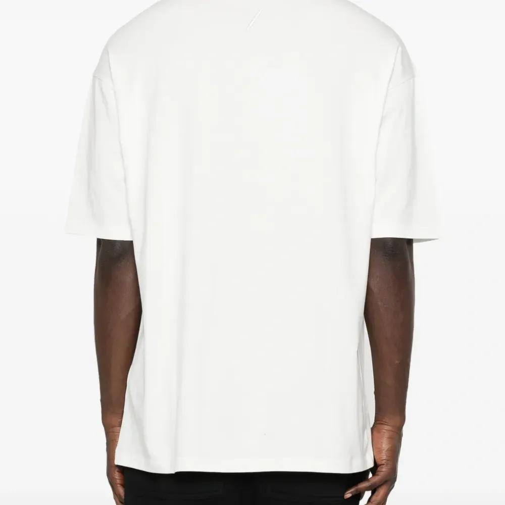 Футболка с круглым вырезом