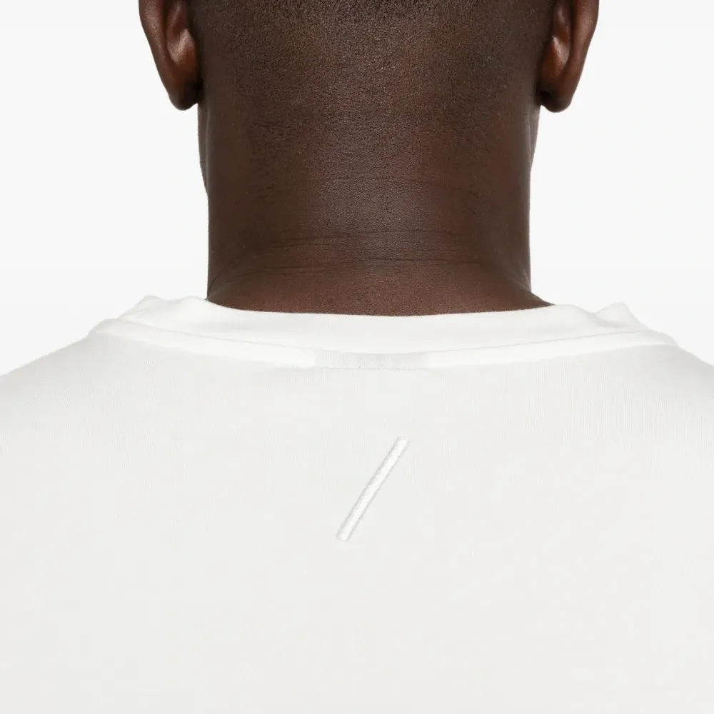 Футболка с круглым вырезом