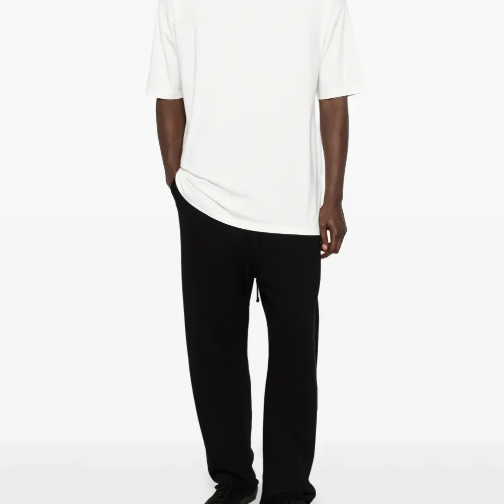 Футболка с круглым вырезом