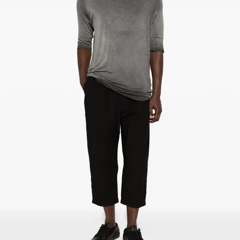 Футболка с короткими рукавами и ребристой фактурой