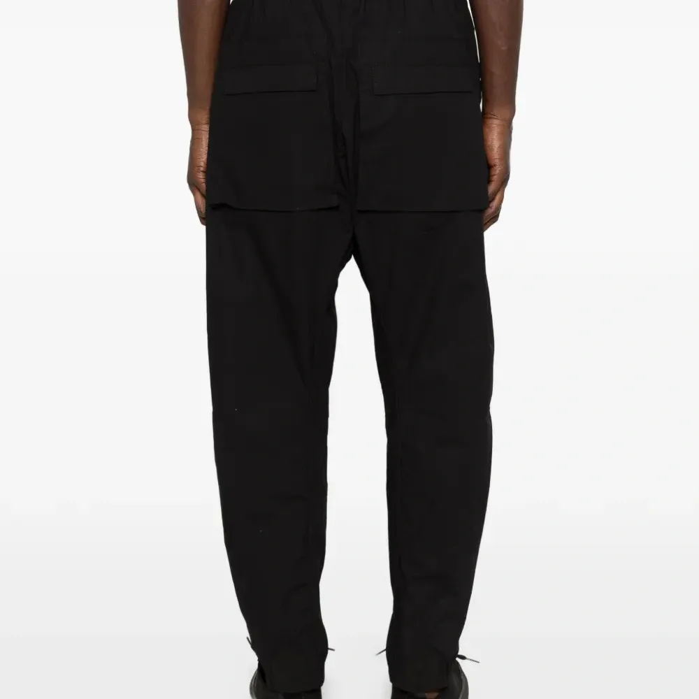 Брюки с карманами