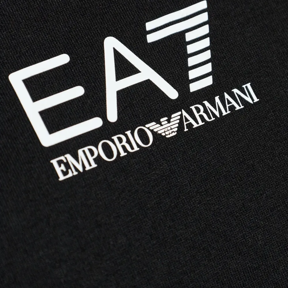 Футболка с принтом логотипа