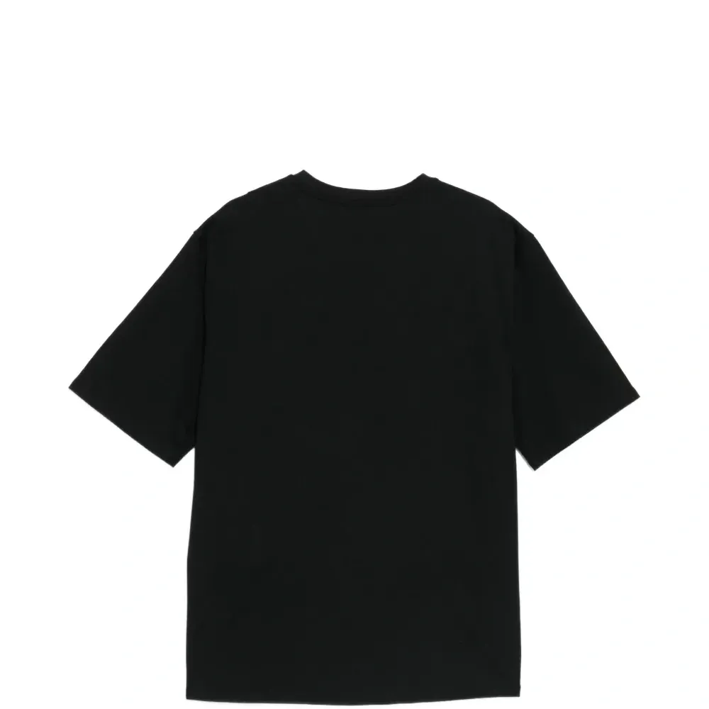 Футболка с вышитым логотипом