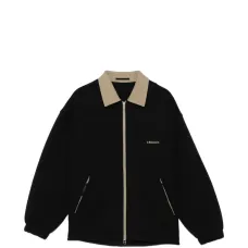 Куртка с вышитым логотипом