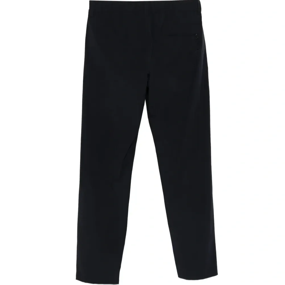 Брюки на пуговицах