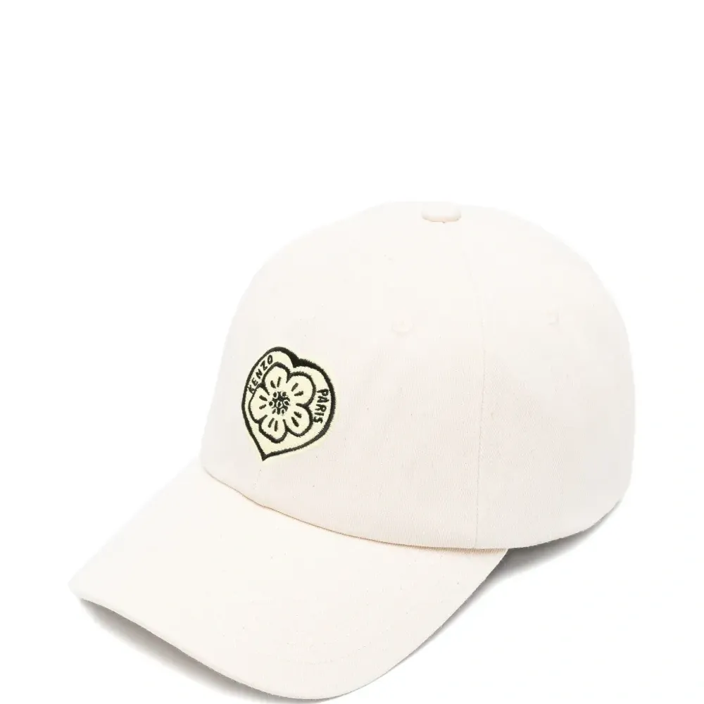 Кепка с цветочным логотипом