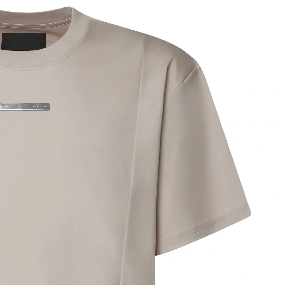 Футболка с панельным дизайном