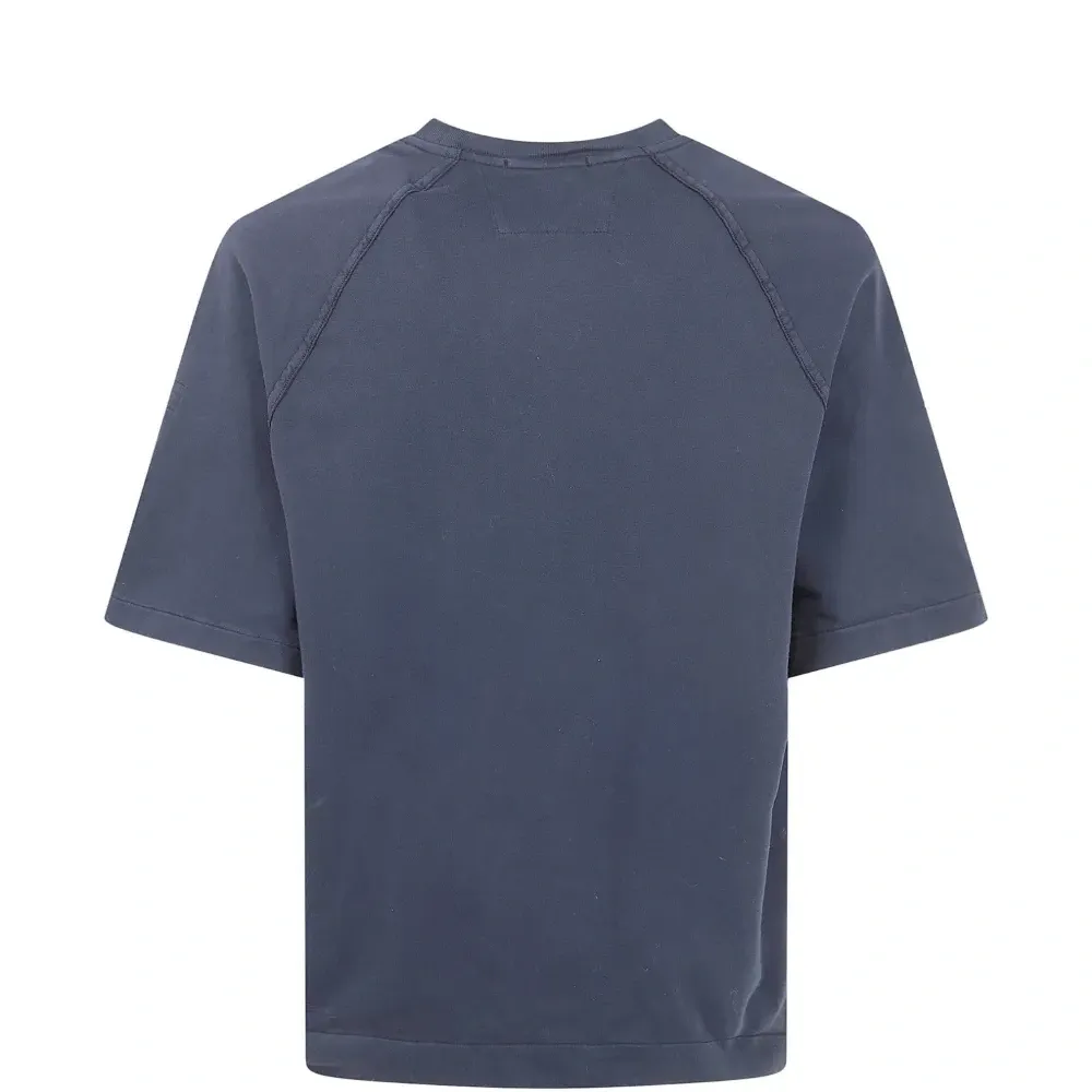 Футболка с накладным карманом