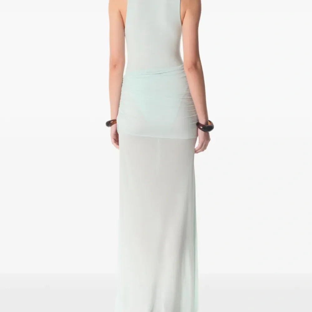 Боди без рукавов с галстуком на шее