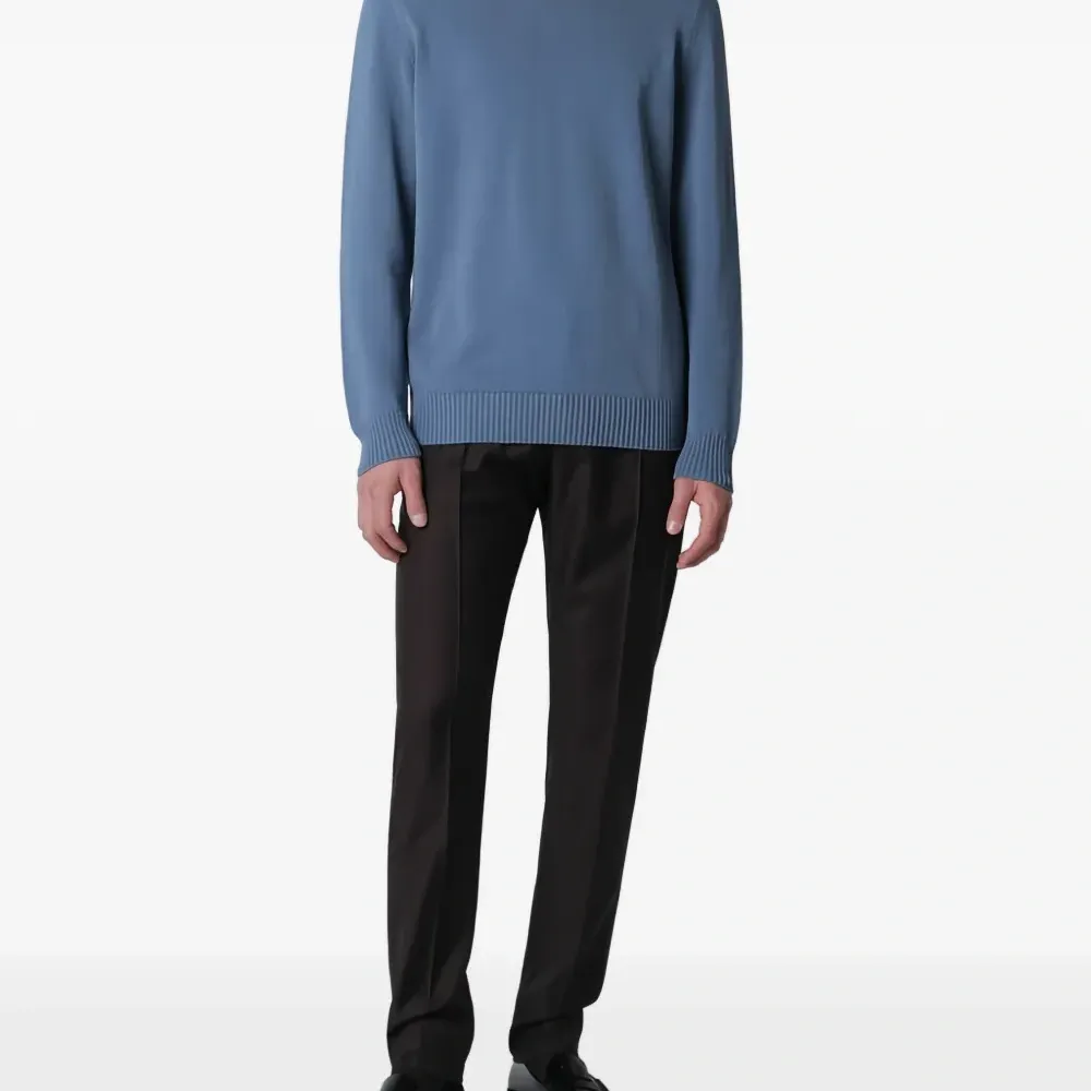 Джемпер с длинными рукавами и круглым вырезом