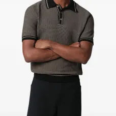 Фактурная футболка-поло с короткими рукавами