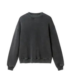 Свитер с круглым вырезом